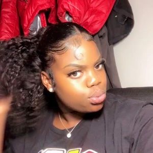 Meet your Posher, Britney